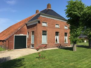 Kunststof kozijnen in boerderij Kolham, Groningen